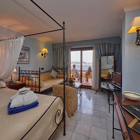 Hotel Petit Cala Fornells باغيرا المظهر الخارجي الصورة