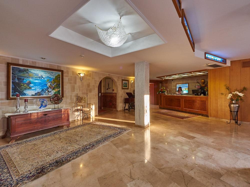 Hotel Petit Cala Fornells باغيرا المظهر الخارجي الصورة