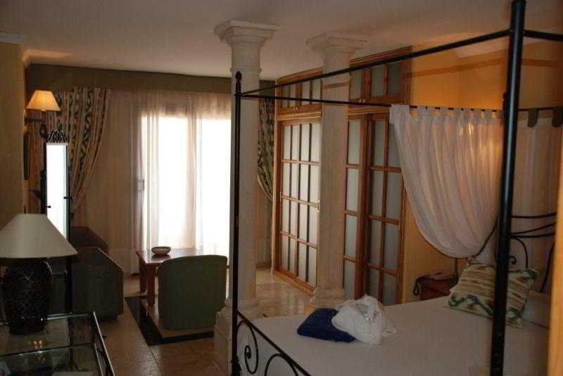 Hotel Petit Cala Fornells باغيرا المظهر الخارجي الصورة